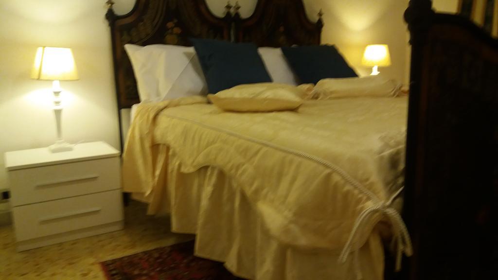 Guest House Il Marchese Del Grillo Rom Rum bild
